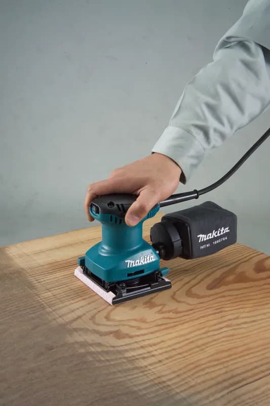 Makita BO4557 Avuç İçi Titreşim Zımpara thumbnail 3