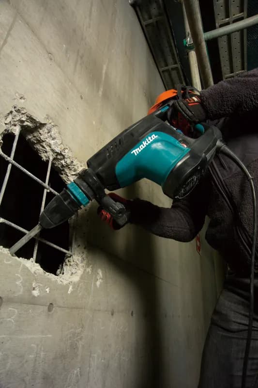 Makita HM1203C Elektropnömatik Kırıcı thumbnail 3
